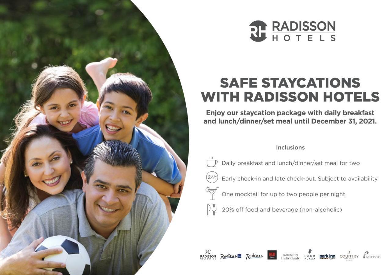 Radisson Blu Hotel, Greater Noida Extérieur photo A Radisson Hotels advertisement