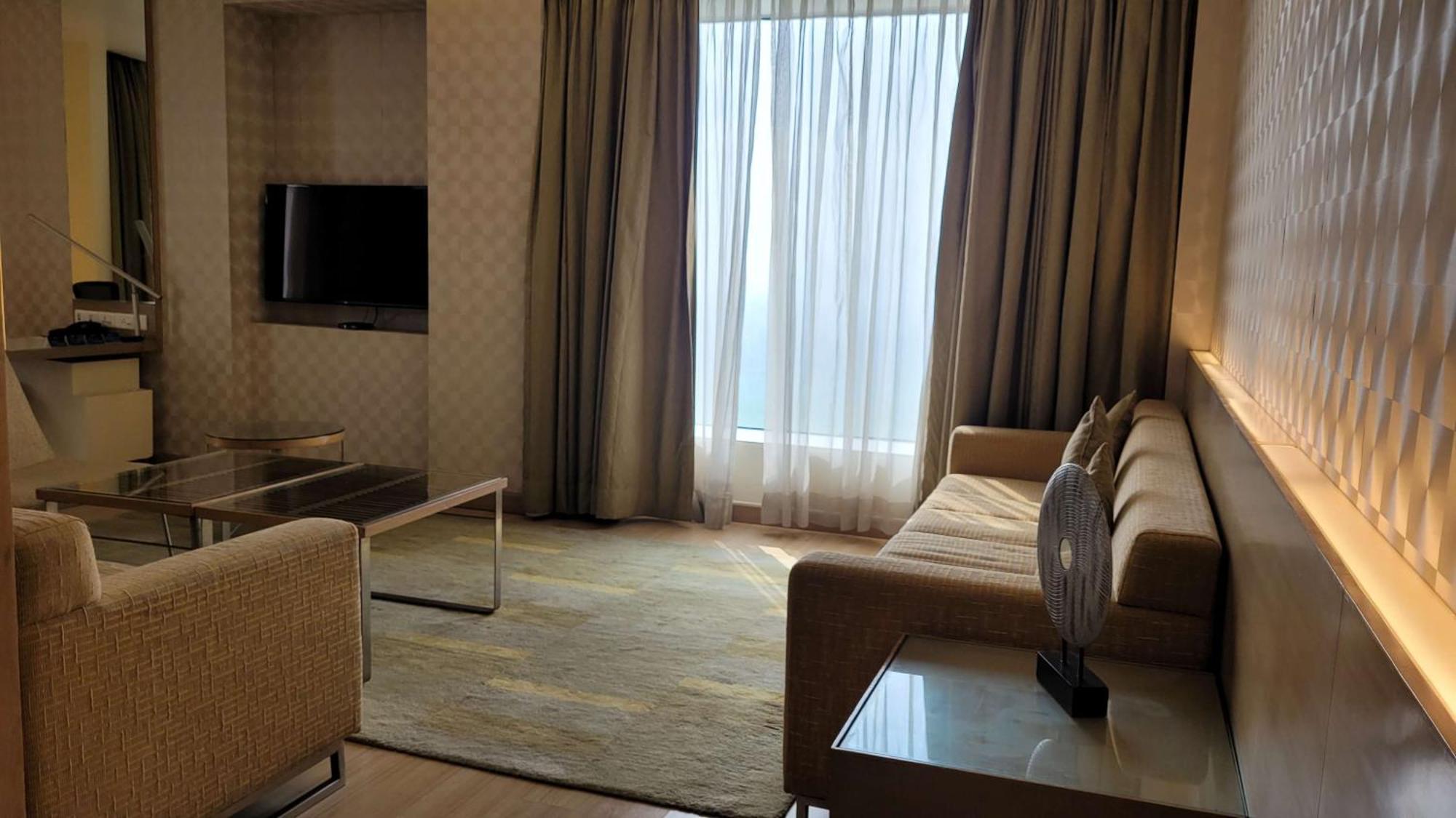 Radisson Blu Hotel, Greater Noida Extérieur photo Living room of a suite at the Taj Mahal Palace, Mumbai