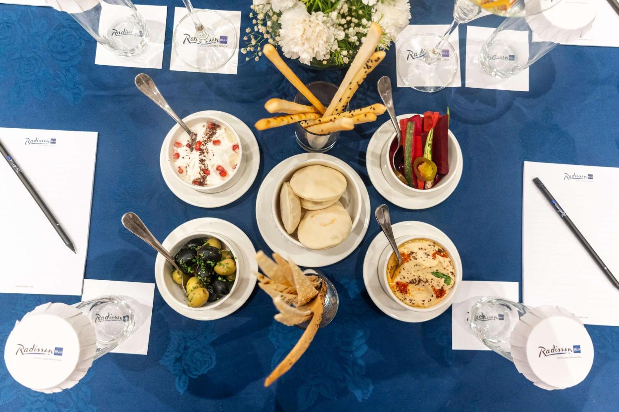Radisson Blu Hotel, Greater Noida Extérieur photo A selection of Israeli snacks